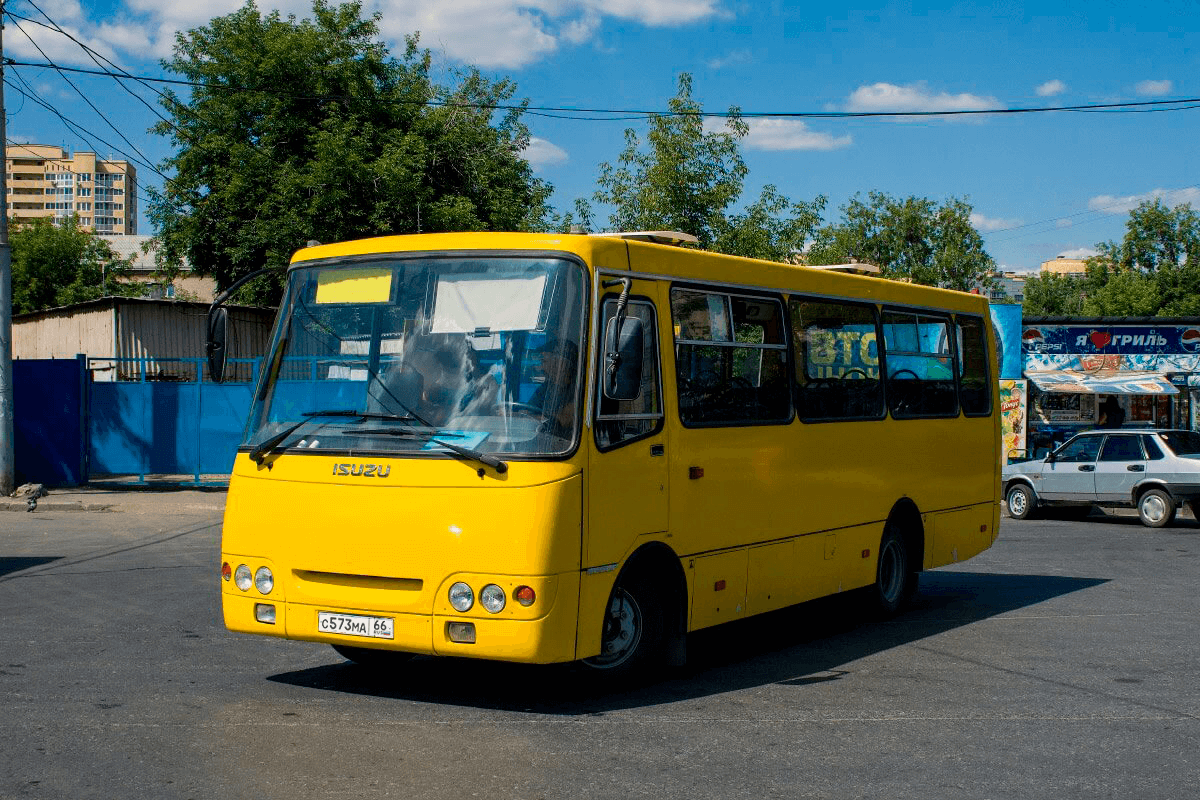 Аренда автобуса с водителем для свадьбы в Курске - курск-автобус